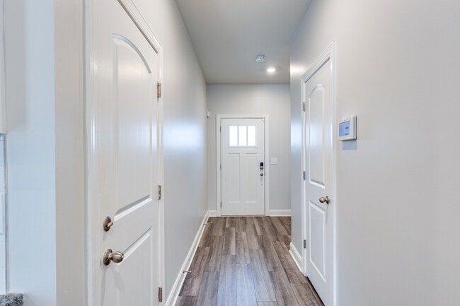 Building Photo - 725 Pr Vw Dr