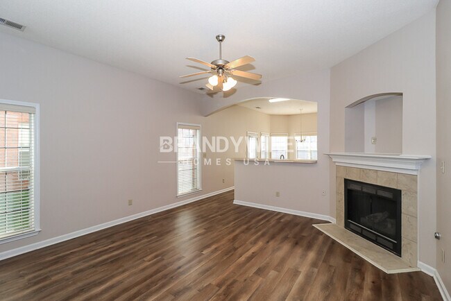 Building Photo - Cheers to a New Beginning! 3BED 2BATH – Sc...