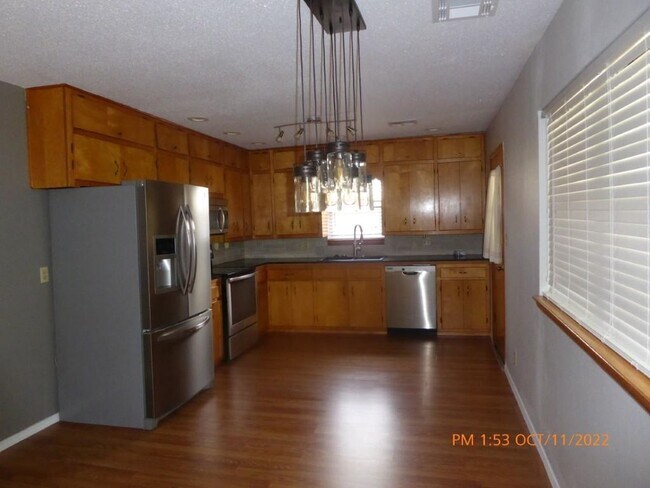 Foto del edificio - 2709 NW Marion Ave