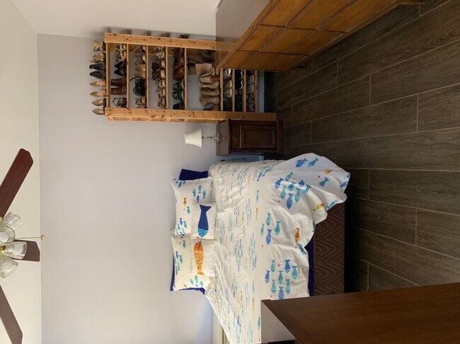 Foto del edificio - 1331 E Purdue Ave