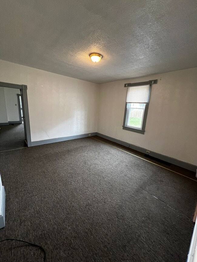 Building Photo - 21-23 Locust St