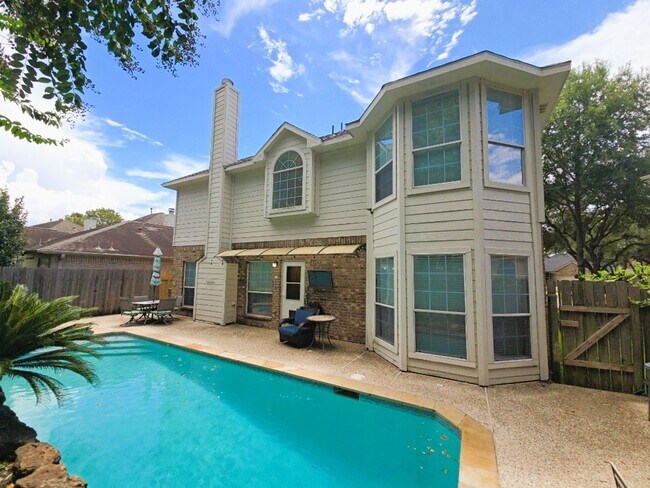 Building Photo - 16514 Bluff Springs Dr