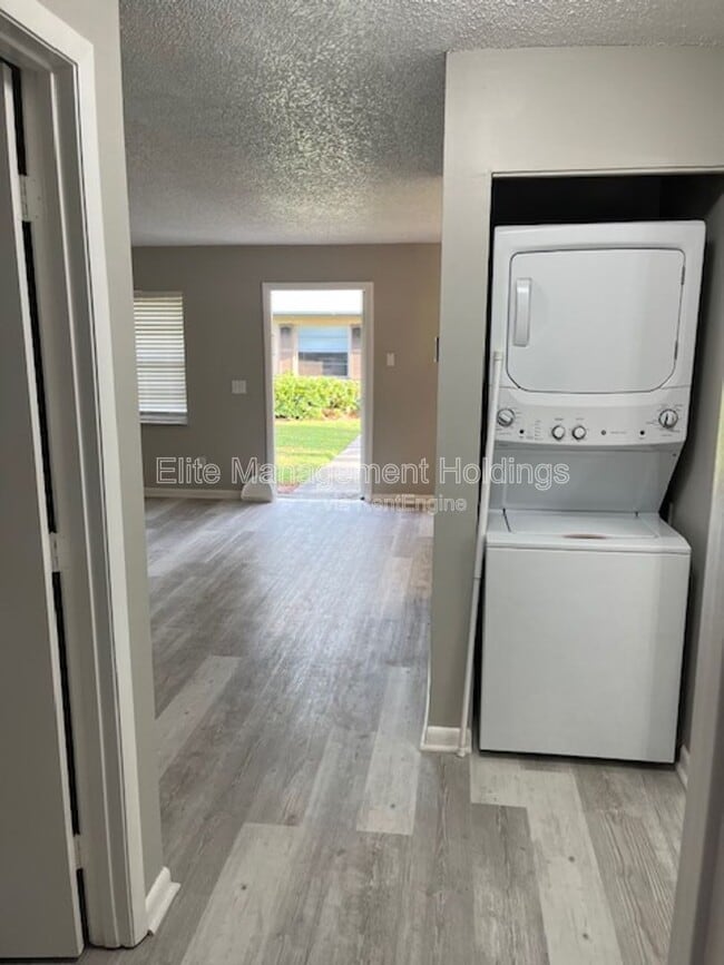 Foto del edificio - 1595 40th Ave