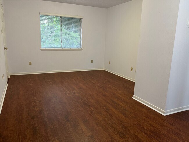 Foto del edificio - 2226 Mill Creek Dr