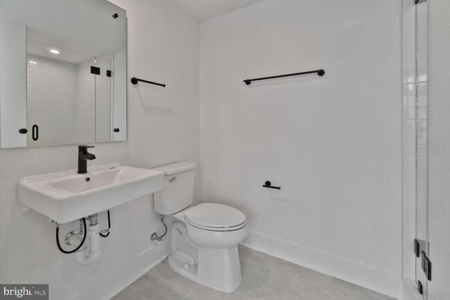 Building Photo - 5353 ZENITH OVLK