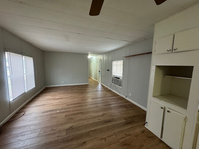 Foto del edificio - 441 Daybreak St