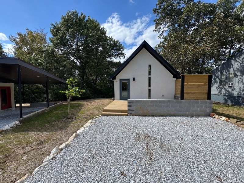 Photo - 1111 A South Ray Avenue