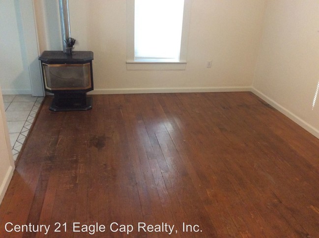 Building Photo - 2 br, 1 bath House - 2403 Depot Street