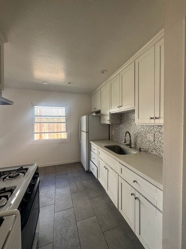 Foto del edificio - 4575 Emerald St