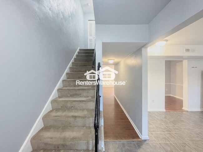 Foto del edificio - 5629 Banbury Ct