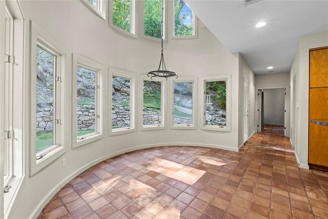 Foto del edificio - 3307 Rivercrest Dr