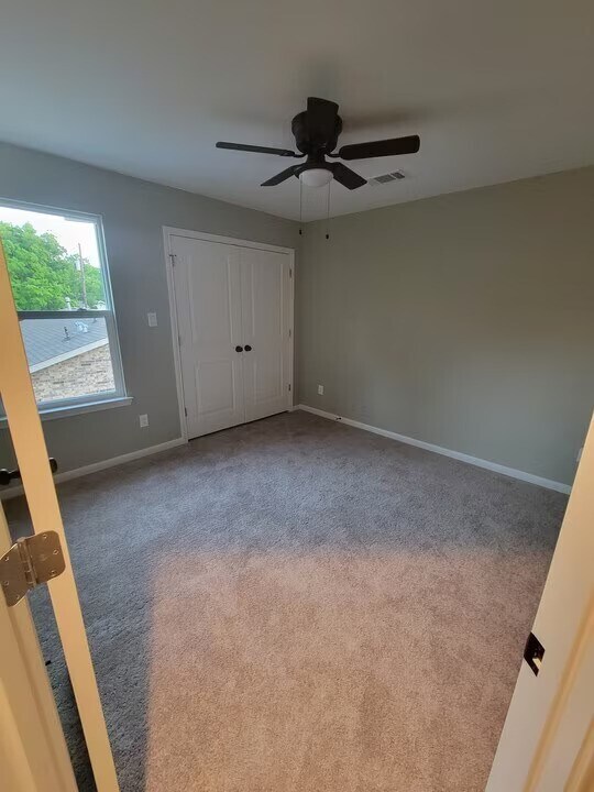 Foto del edificio - 7966 Fowlie St