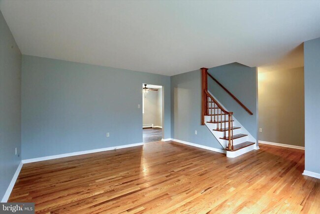 Foto del edificio - 685 Knight Rd