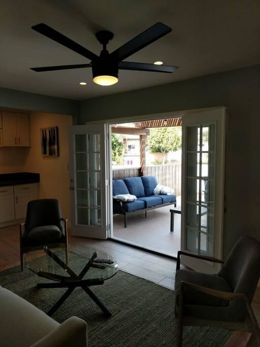 Building Photo - 164 Ximeno Ave