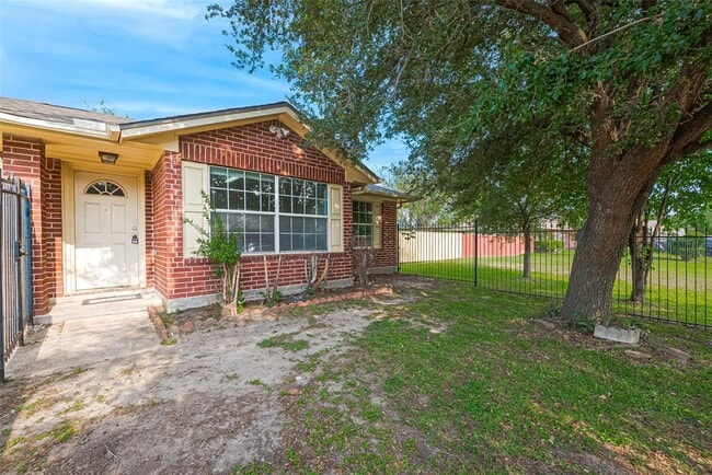 Building Photo - 10111 Woodico Dr