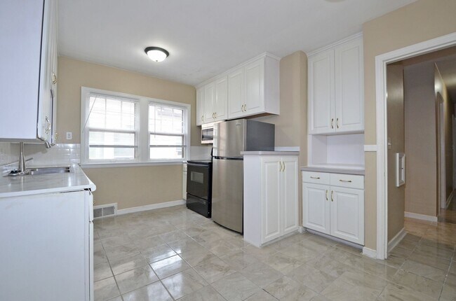 Foto del edificio - 4329-4331 Thomas ave N