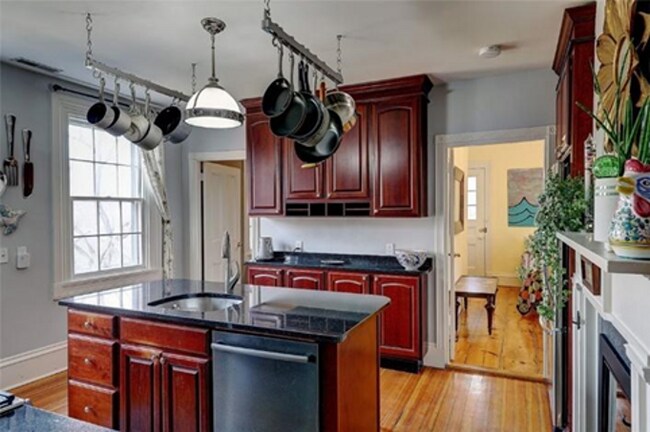 Foto del edificio - 48 N Court St