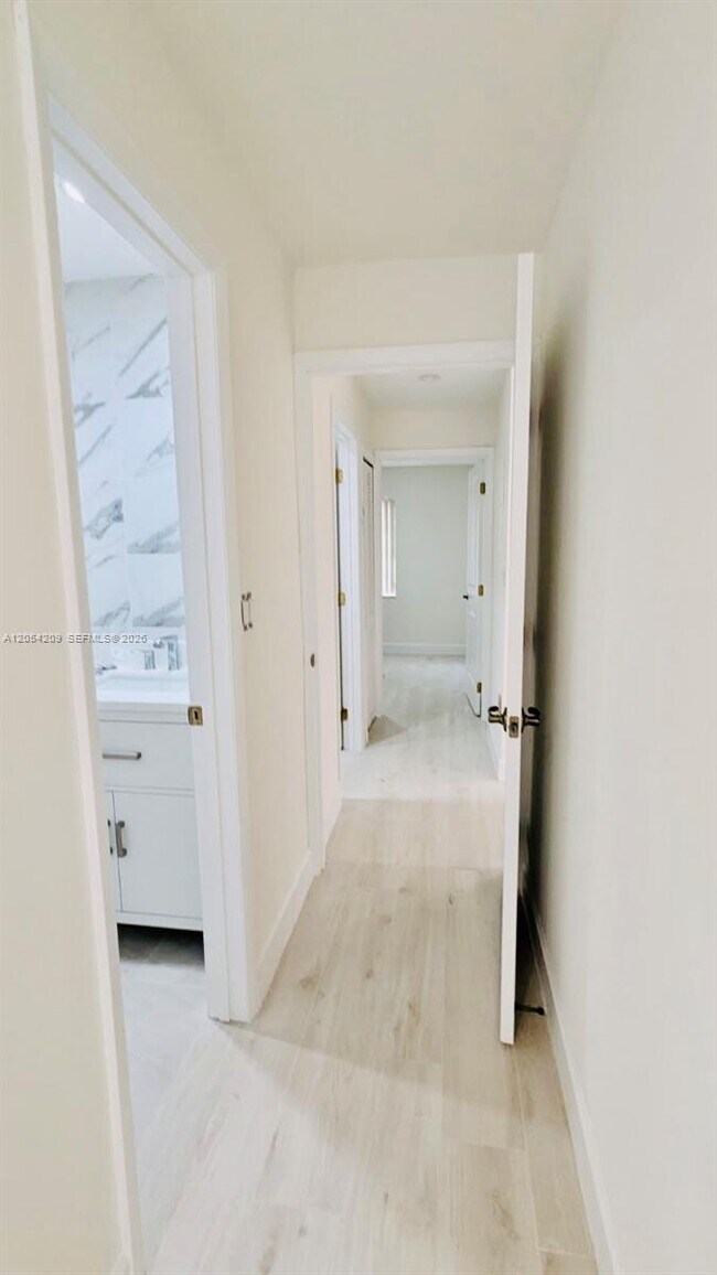 Foto del edificio - 3809 SW 82nd Ave