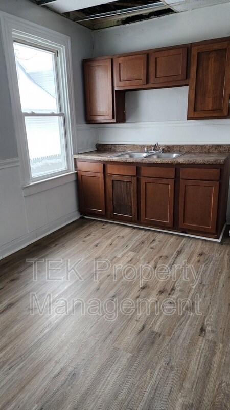 Foto del edificio - 541-543-543 Remington St