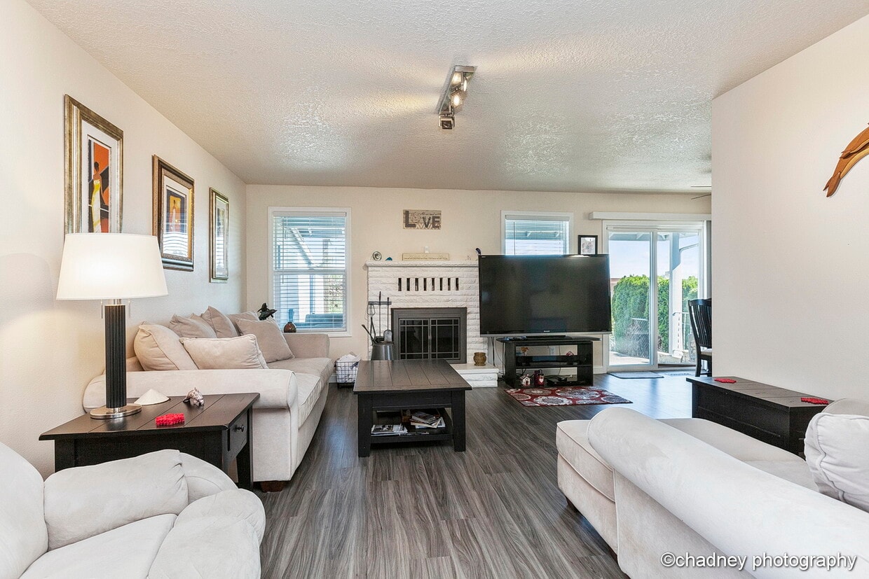 1633 SW 22nd St, Troutdale, OR 97060 House Rental in Troutdale, OR