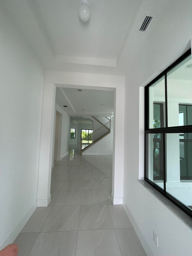 Foto del edificio - 13575 Artisan Cir