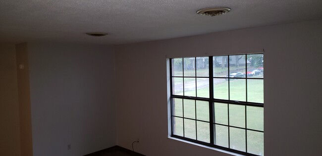 Family Room with big windows for lots of natural light - 100 S James St