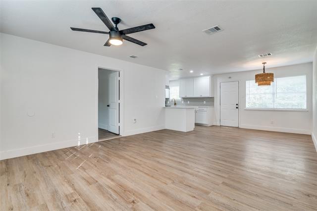 Building Photo - 3036 Dogwood Dr