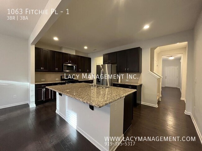 Building Photo - 1063 Fitchie Pl