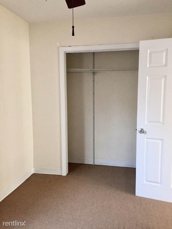 Building Photo - 15 Willard St