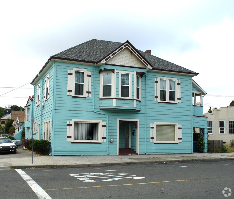 Building Photo - 845-849 Louisiana St