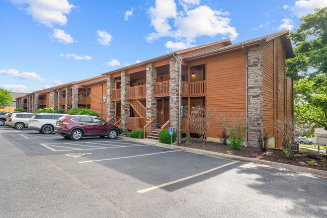 Building Photo - 193 Avondale Dr