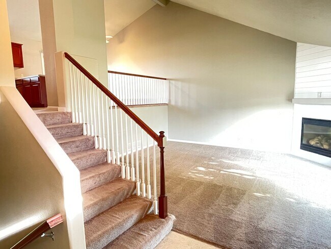 Foto del edificio - Comfortable 3-Bedroom Home in Desirable Millard West Area - $2,095