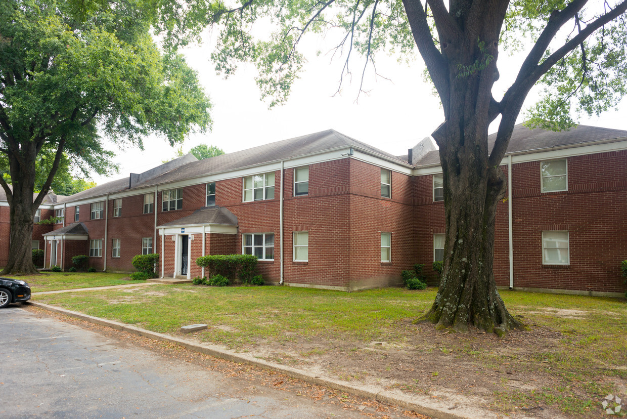 Primary Photo - Navy Road Apartments