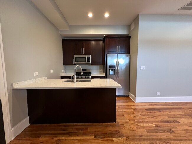 kitchen - 3535 W Armitage Ave