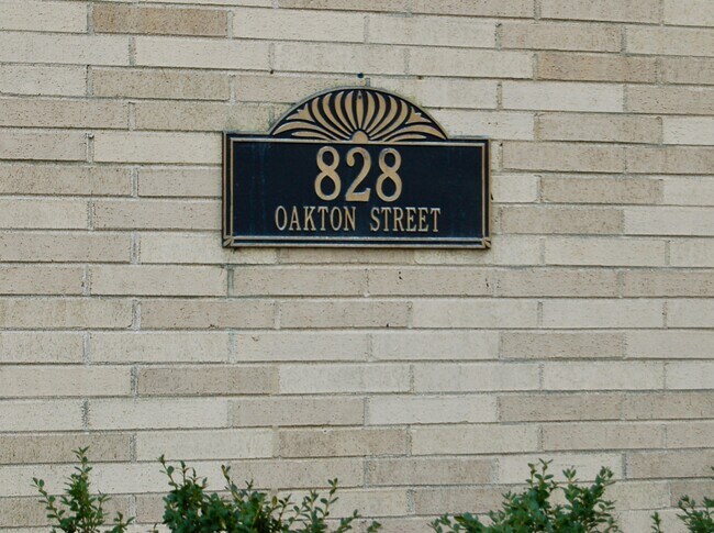 Address - 828 Oakton St