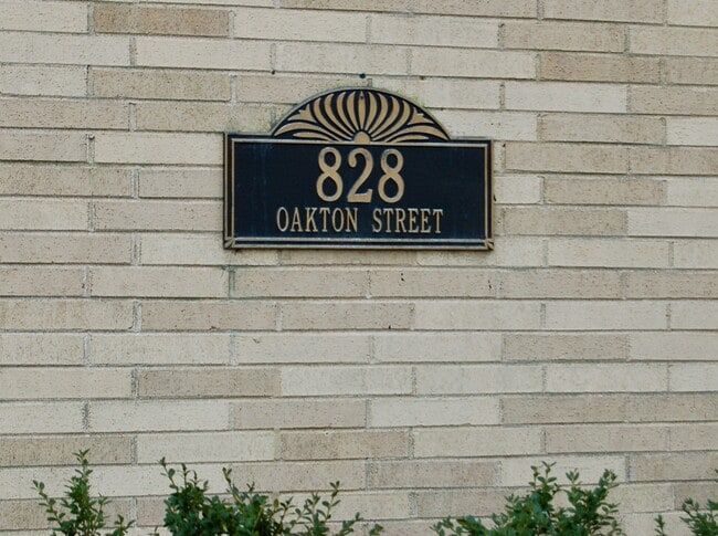 Address - 828 Oakton St
