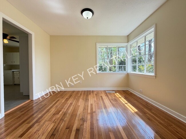 Building Photo - Home for Rent In Adamsville