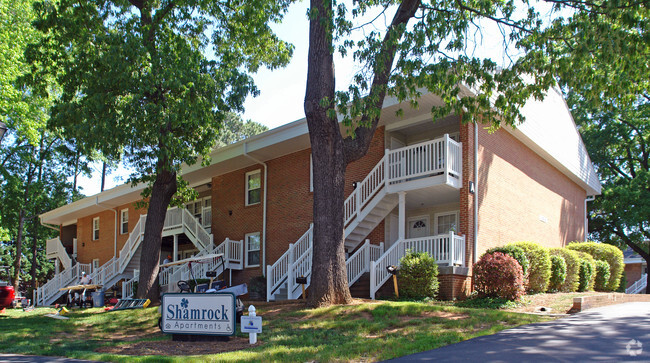 Foto del edificio - Shamrock Apartments