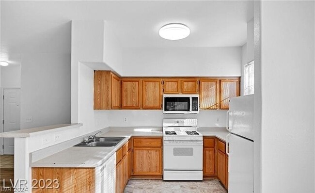 Building Photo - 9050 W Warm Springs Rd