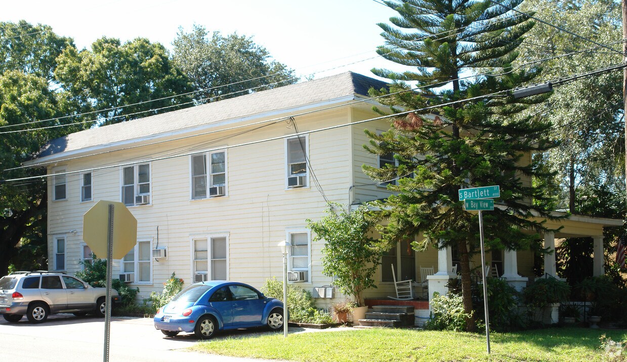 Primary Photo - 3002 W Bay View Ave