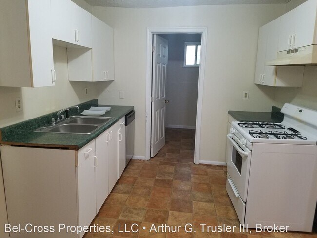 Building Photo - 3 br, 2 bath House - 2029 Listravia Ave