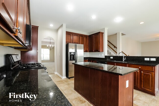 Building Photo - 1490 Scenic View Trace