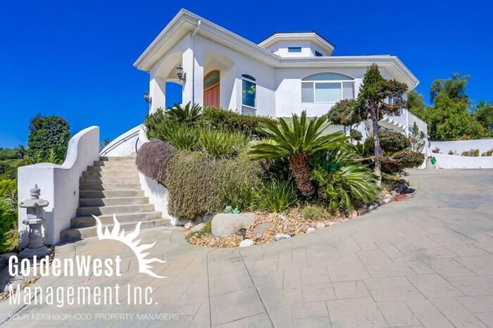 Primary Photo - Beautiful 2Bdm 1Ba Attached Apartment with...