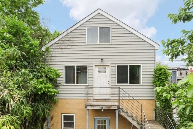 Foto del edificio - 1254 Florida Ave NE