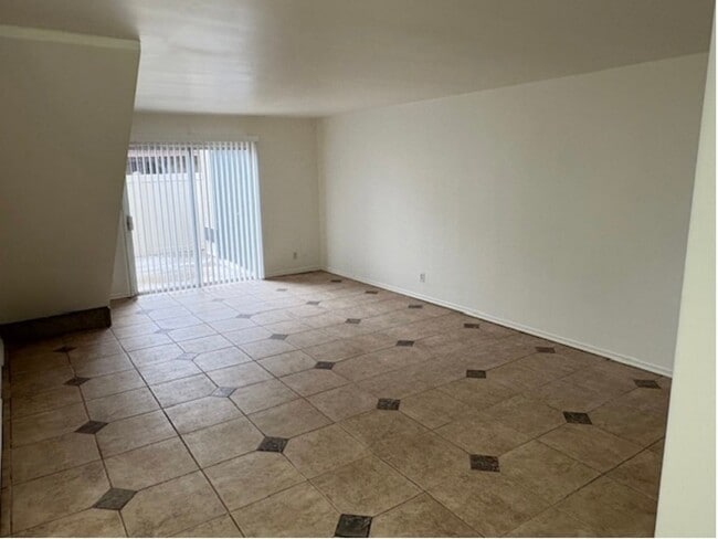 Foto del edificio - Half off 1st Month Rent!!  Extra large 3bd...