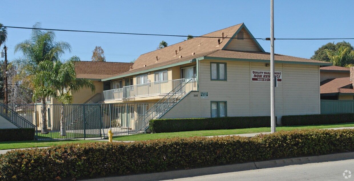 Foto principal - 2143 N Towne Ave