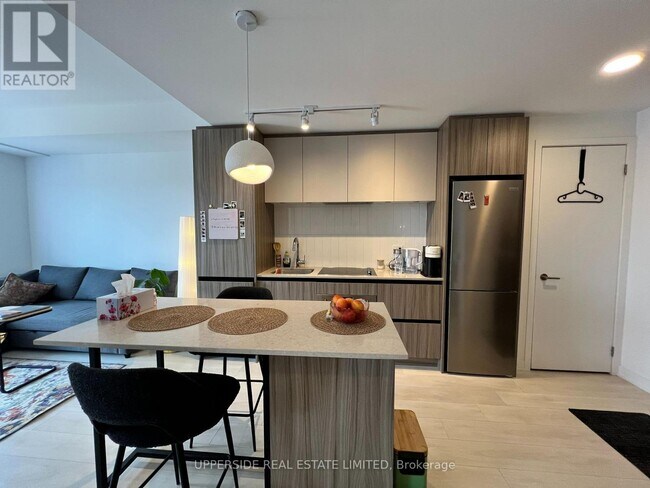 Photo du bâtiment - 7950 Bathurst St