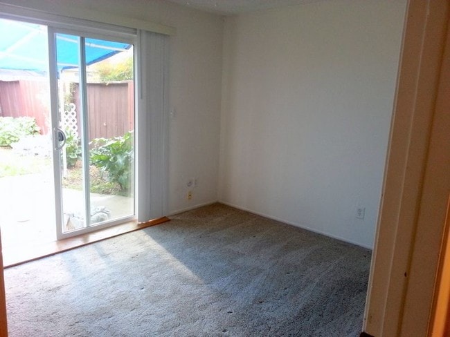 Building Photo - 72 Merrimac Pl