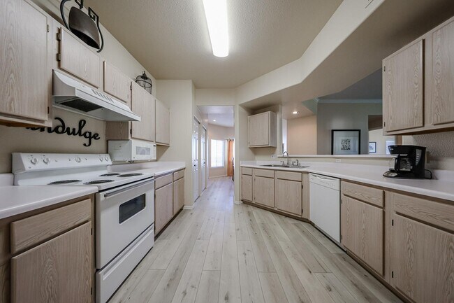 Foto del edificio - 3236 E Chandler Blvd