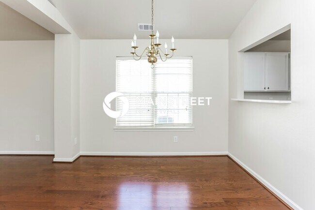 Building Photo - 3 Bedroom Pet-Friendly Home in COVINGTON, GA with Main Street Renewal